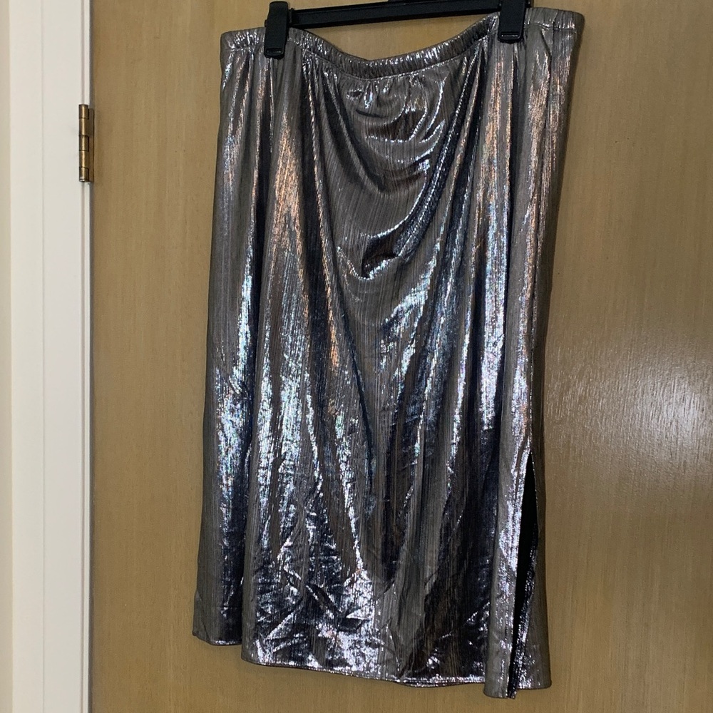 🩶🩶BEAUTIFUL SPARKLE SKIRT 1X ELASTIC WAIST🩶🩶